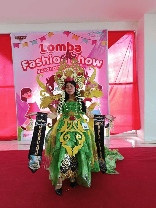 SELAMAT ATAS PRESTASINYA SISWI MTS SYAMSUL HUDA KEDUNGREJA